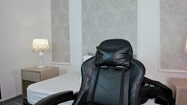 desireee_'s Live XXX Chat