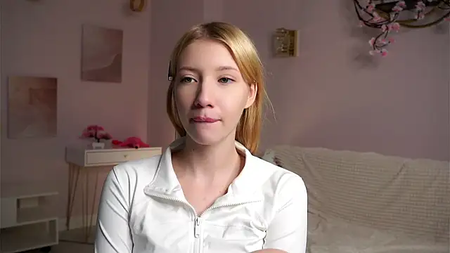 Онлайн чат XXX SunnivaCovil