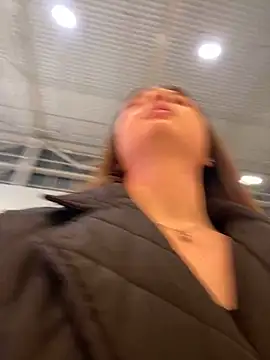 Chat +18 de KrisMagnoly ao vivo