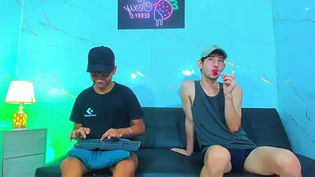 Онлайн чат XXX Spicy_guys