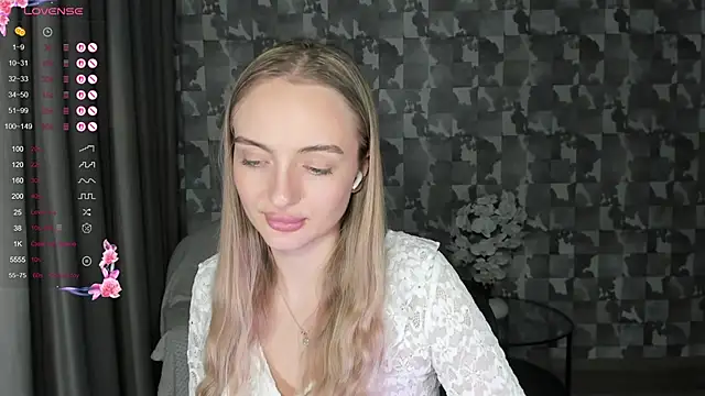 A_delina Chat XXX in diretta