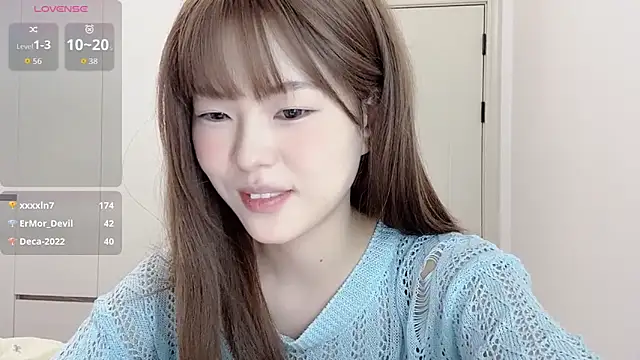 Xiaorui- Adlı Modelin Canlı XXX Sohbeti