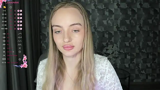 A_delina Chat XXX live