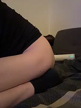 LionBoy1976's Live XXX Chat