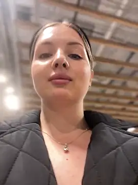 KrisMagnoly's Live XXX Chat