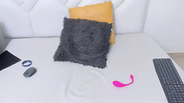 Analia18_のライブXXXチャット