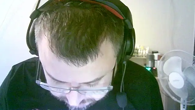 SirAbuser Chat XXX in diretta