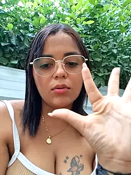 Chat +18 de Naugthy-Mey ao vivo