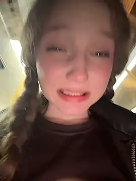 outside_rosy's Live XXX Chat