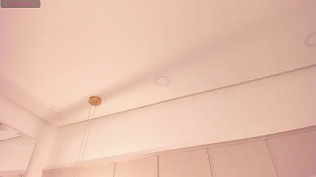 naomi_amoretti 现场XXX聊天