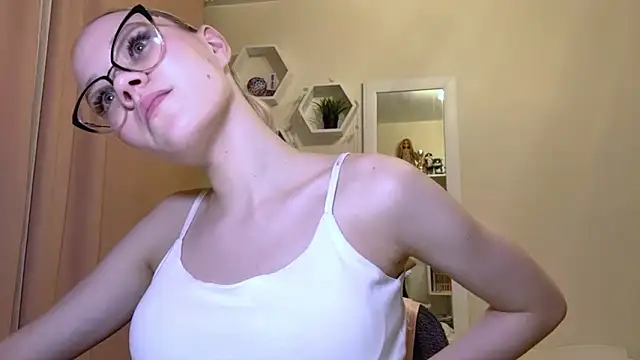 MiaCashe's Live XXX Chat