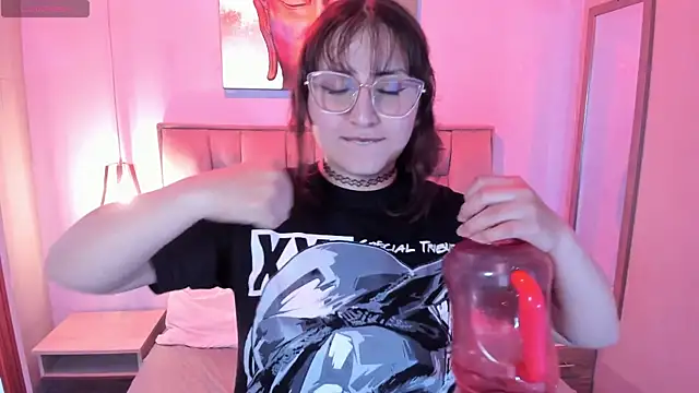 Maddie-LesYoux élő XXX-chatje