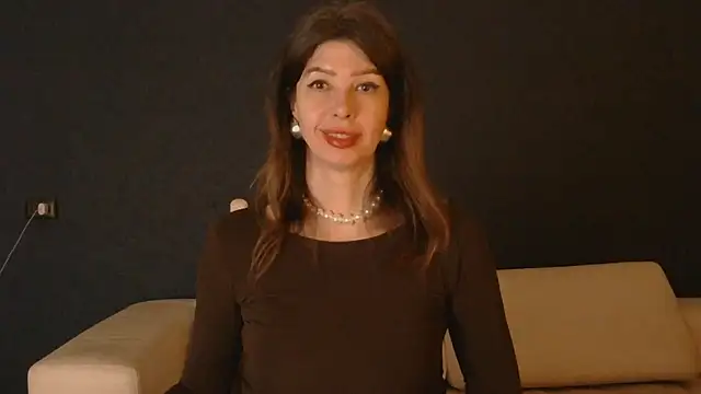 WhiteQueen888's Live XXX Chat