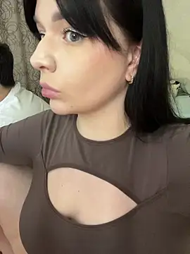 Poly_Nick's Live XXX Chat