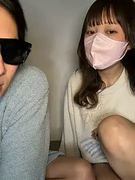 erokami36: διαδικτυακό σόου στην κάμερα