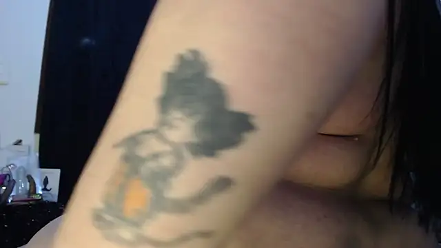 Danna_chubby_ élő XXX-chatje