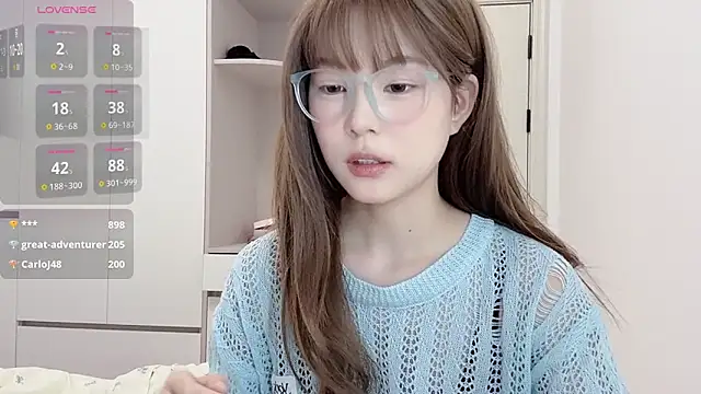 Xiaorui- Live XXX-chat