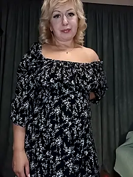 XXX chat uživo modela EmilyFanks