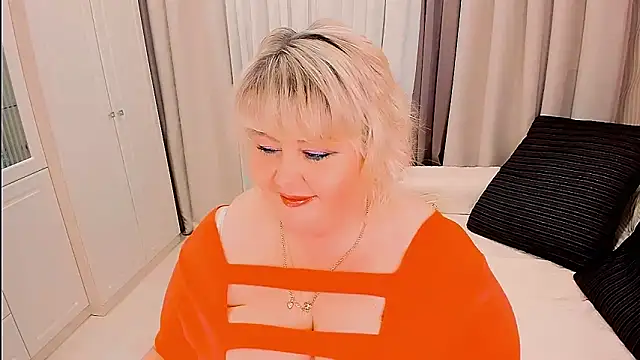 Chat +18 de BIGTITSBBW ao vivo