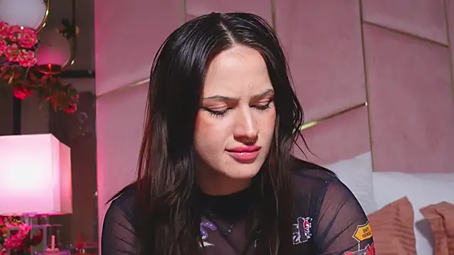 Chat XXX en directo de LucyLextonX