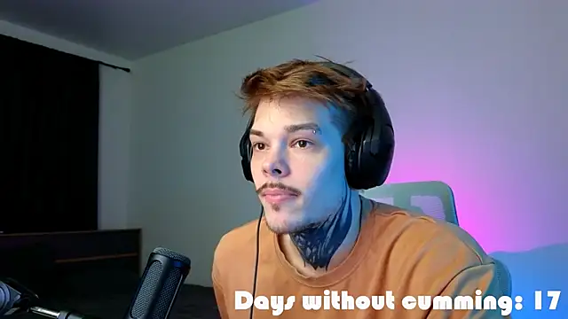 DENIS_HERE's Live XXX Chat