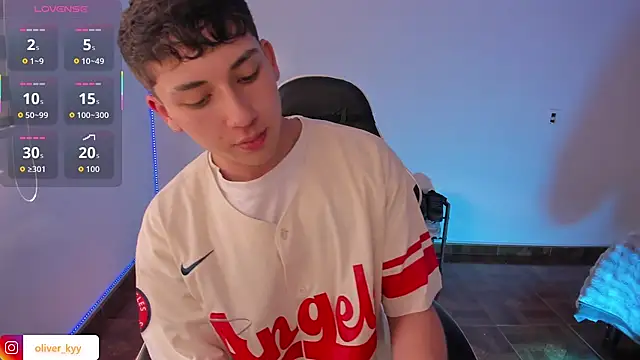 XXX chat uživo modela oliver_kyy