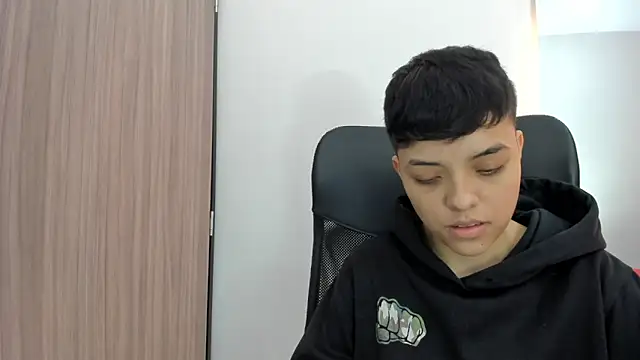 Онлайн чат XXX ariloe_quintero