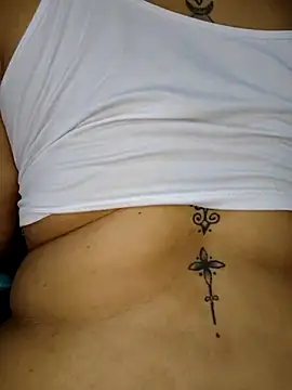 Foxylisaflores' Live XXX Chat