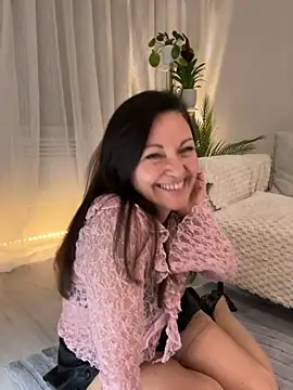 HotLdyllic's Live XXX Chat