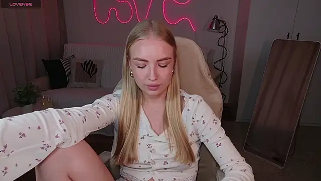 TessaGrays live XXX chat