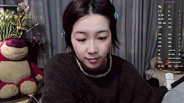 XueLi1902: онлайн-секс-чат