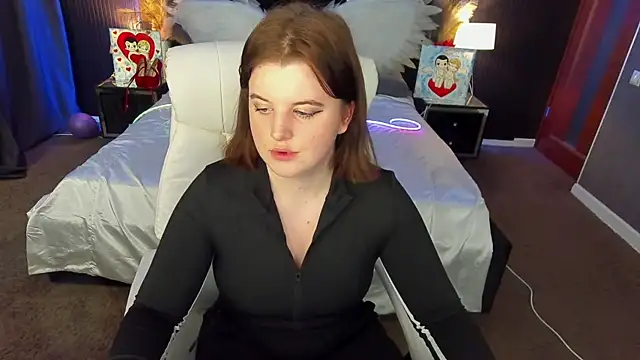 Chat +18 de KristiFoxy ao vivo