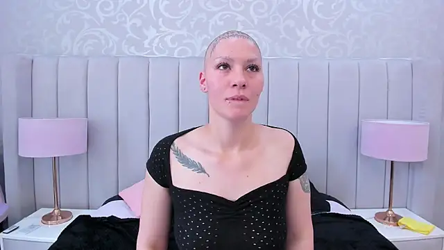 Raven1fox Live XXX Chat