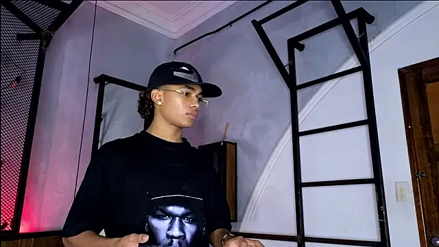 AlanCutee's Live XXX Chat