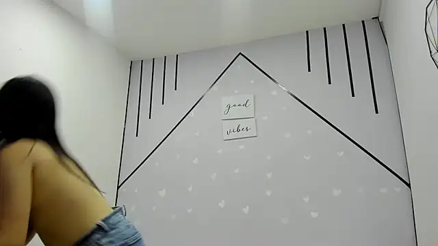 DahliaCielo Adlı Modelin Canlı XXX Sohbeti