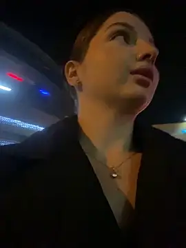 KrisMagnoly Chat XXX in diretta