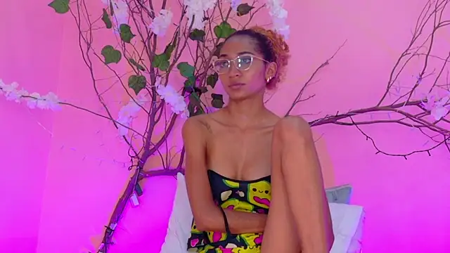 Chatroom XXX en direct de Charlotte_Love10