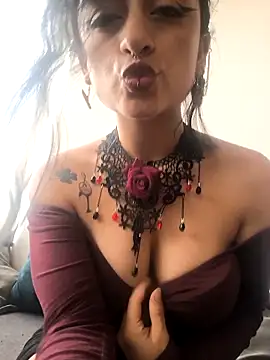 Lila_Desiree – Naživo XXX chat