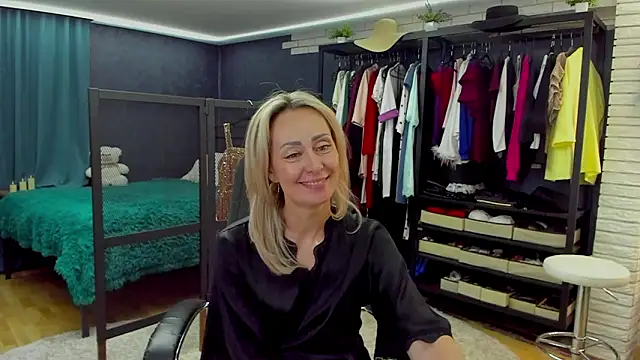 Julia_Cherry_ 라이브 XXX 채팅