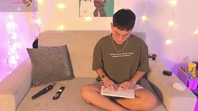 Young_BenのライブXXXチャット