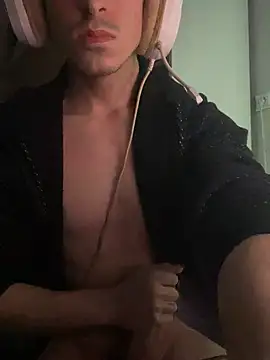 TurkYasuraのライブXXXチャット