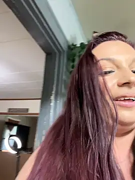 Pertunjukan Kamera Web thickfarmtwat