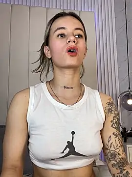 JuliaColemann – Naživo XXX chat