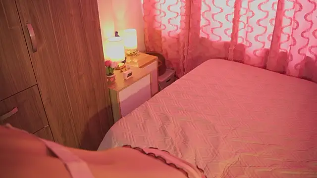 AitanaJhons_ Adlı Modelin Canlı XXX Sohbeti