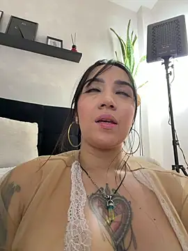 EmmyEvans1 Live XXX-Chat