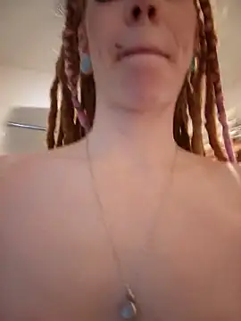 Chatroom XXX en direct de LucidLucy