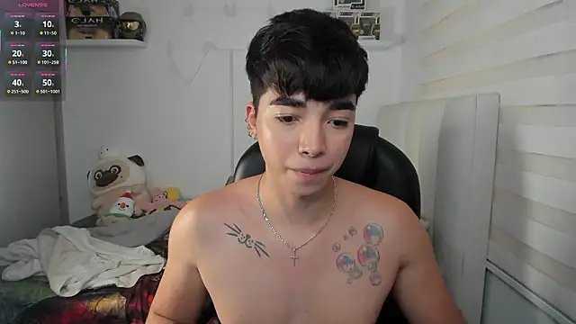 santy7v7のライブXXXチャット