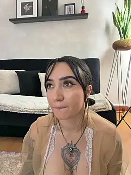 EmmyEvans1's Live XXX Chat