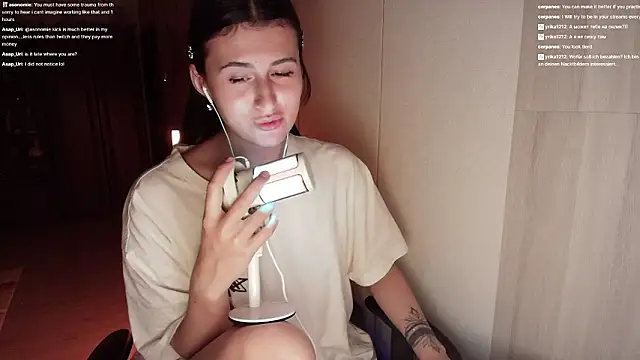 دردشة KristinaScott الجنسية المباشرة