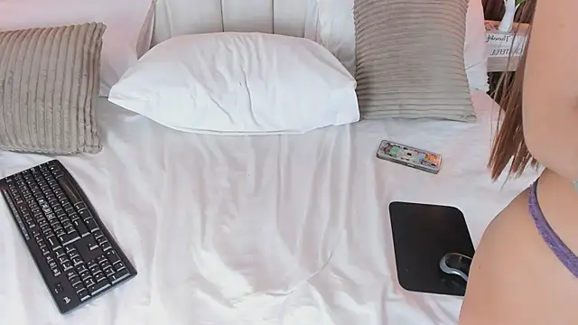 LisaLain's Live XXX Chat